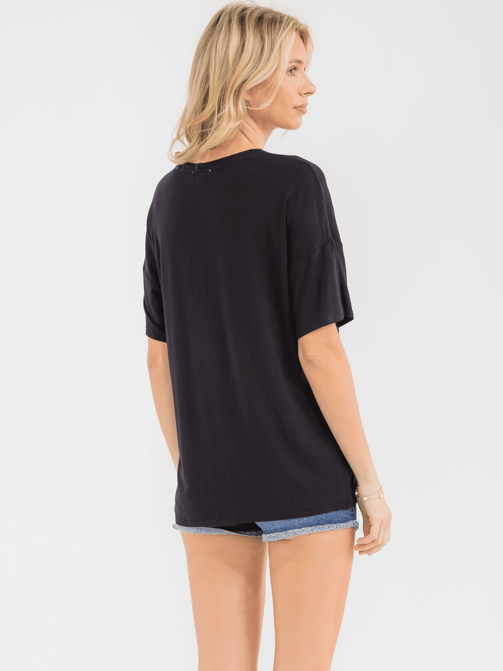 WOMEN'S SHORT SLEEVE SOLID BASIC T-SHIRT