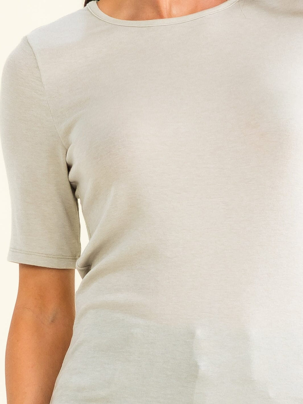 WOMEN'S SHORT SLEEVE BASIC TOP