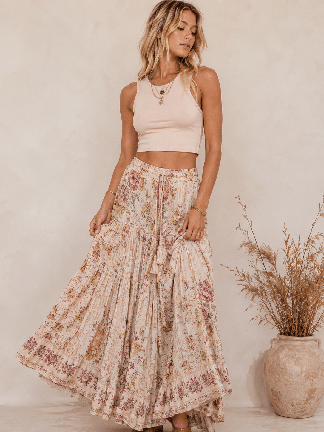 WOMEN'S SLEEVELESS SOLID CROP TANK TOP